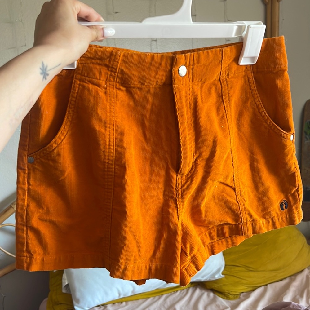Hang ten vintage 70s corduroy shorts